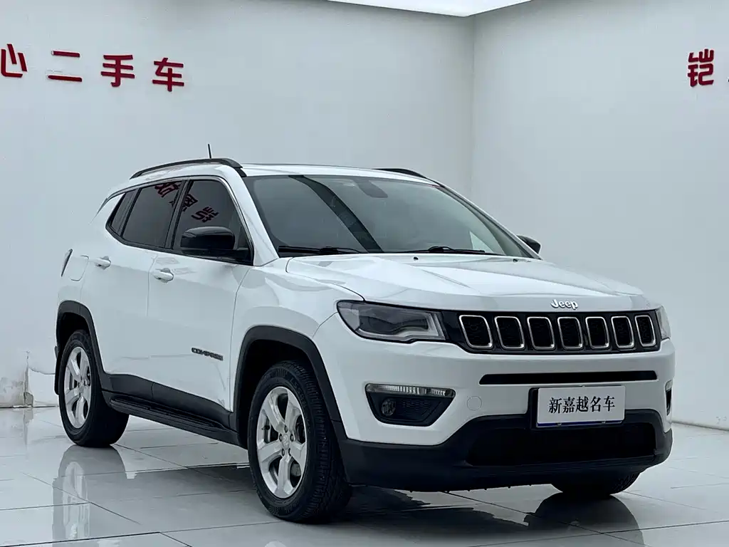 Jeep Compass 2018 — фото 3