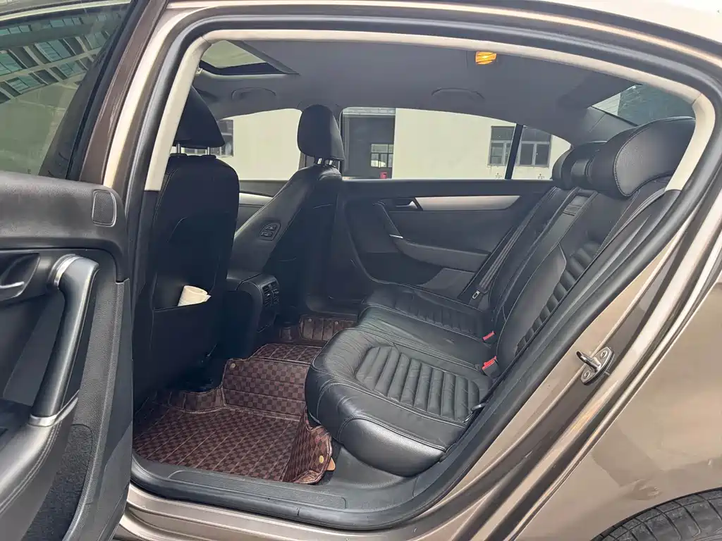 Volkswagen Magotan 2014