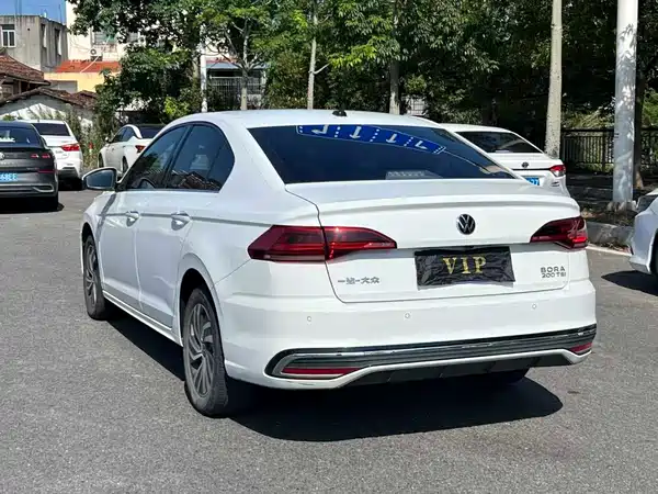 Volkswagen Bora 2023