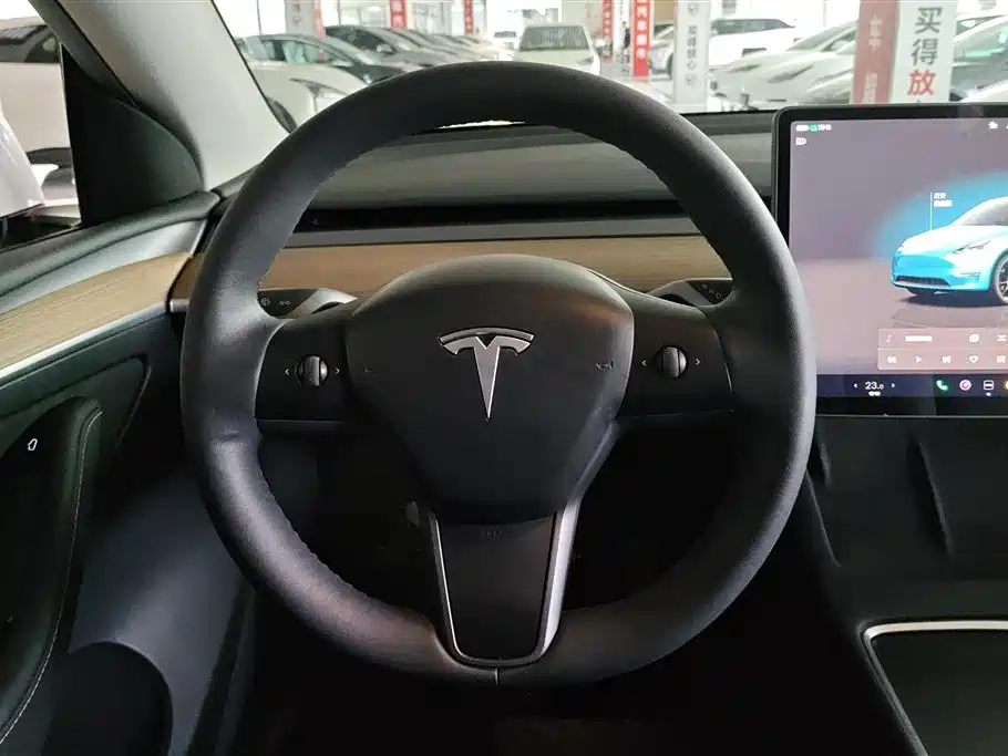 Tesla Model Y 2022 — фото 15