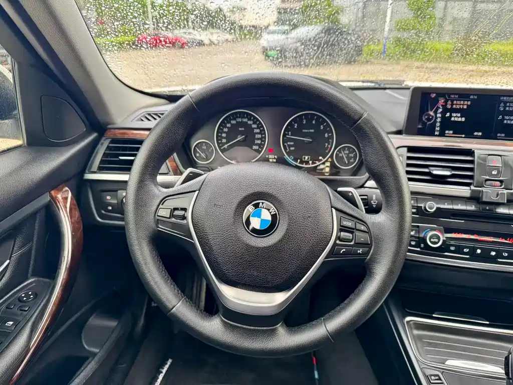 BMW 3 Series 2014 — фото 14