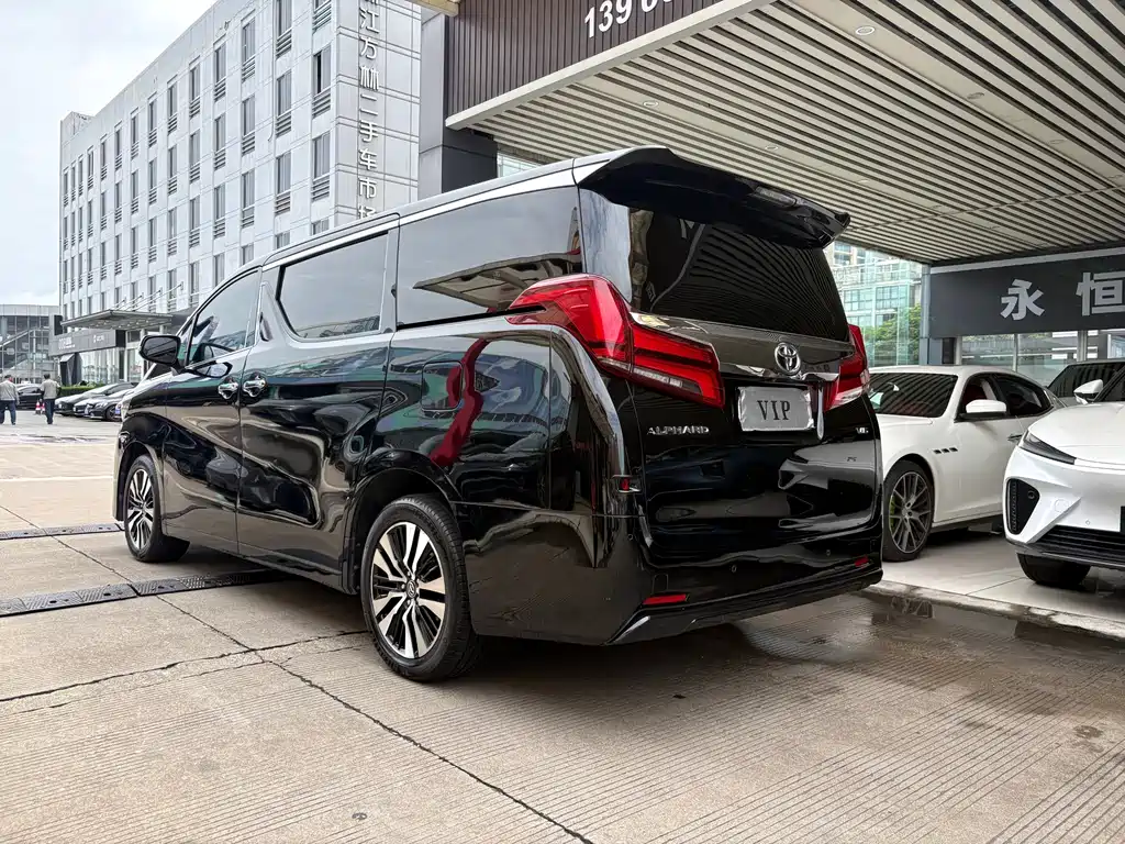 Toyota Alphard 2018 — фото 5