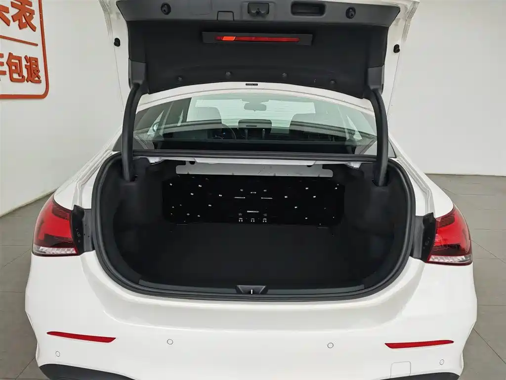 Mercedes-Benz A-Class 2021 — фото 16