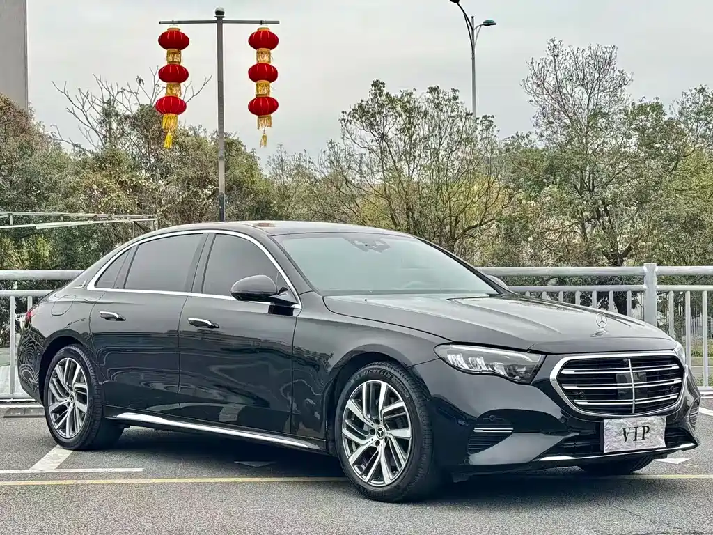 Mercedes-Benz E-Class 2025 — фото 10