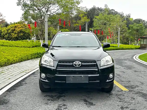 Toyota RAV4 2013