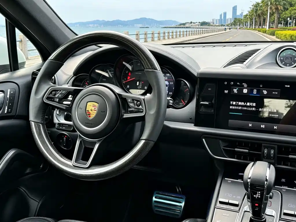 Porsche Cayenne 2013 — фото 11