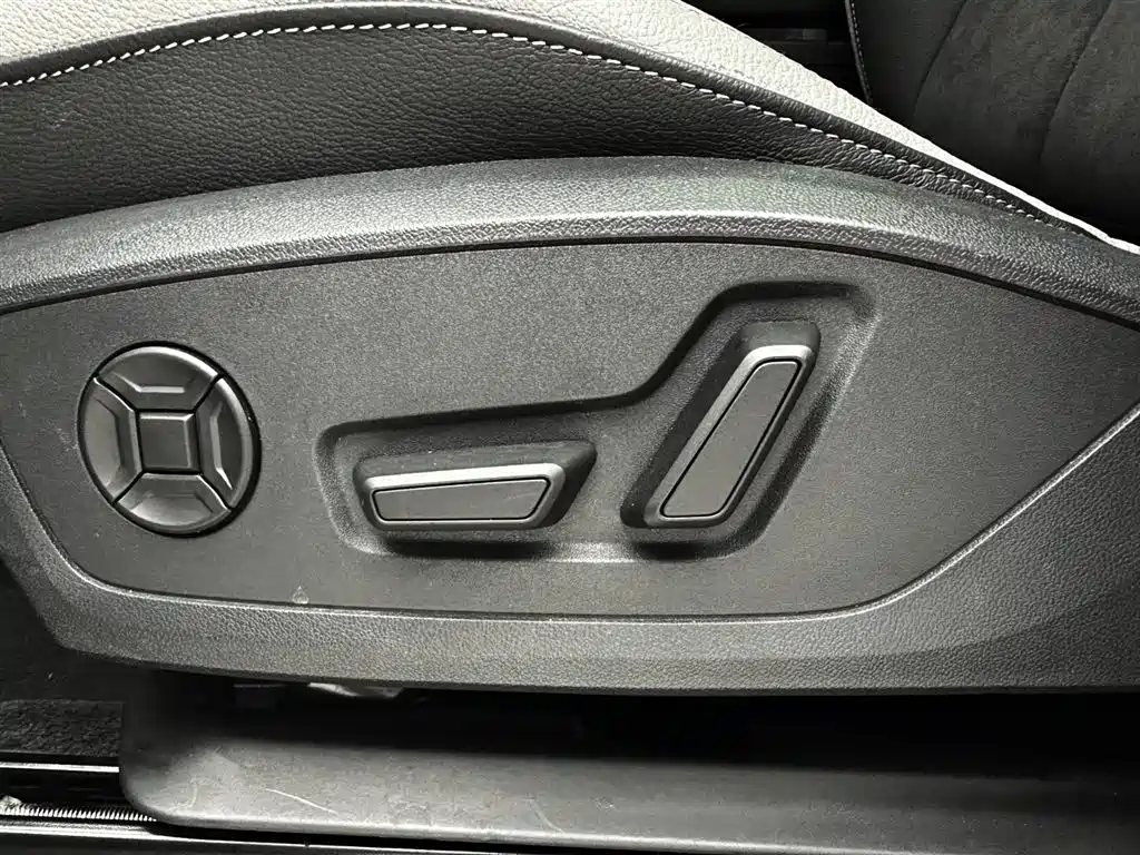 Audi Q3 2022 — фото 17