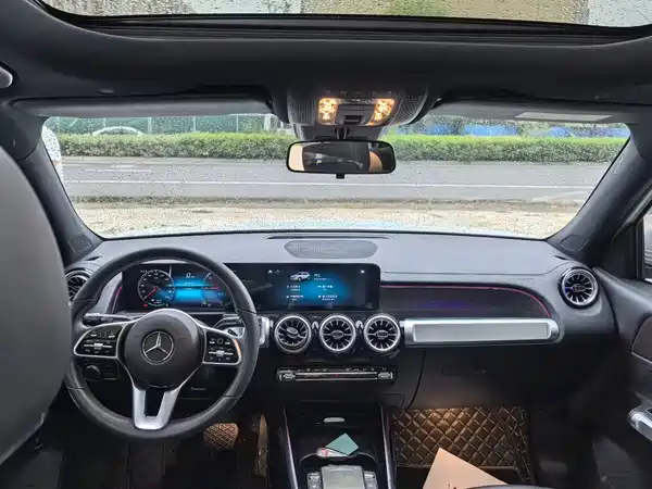 Mercedes-Benz EQB 2022