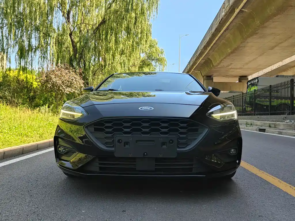 Ford Focus 2020 — фото 3