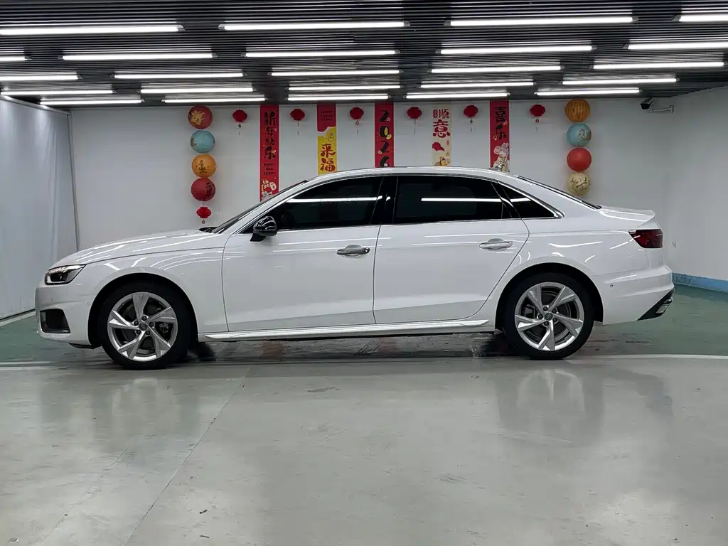 Audi A4L 2021