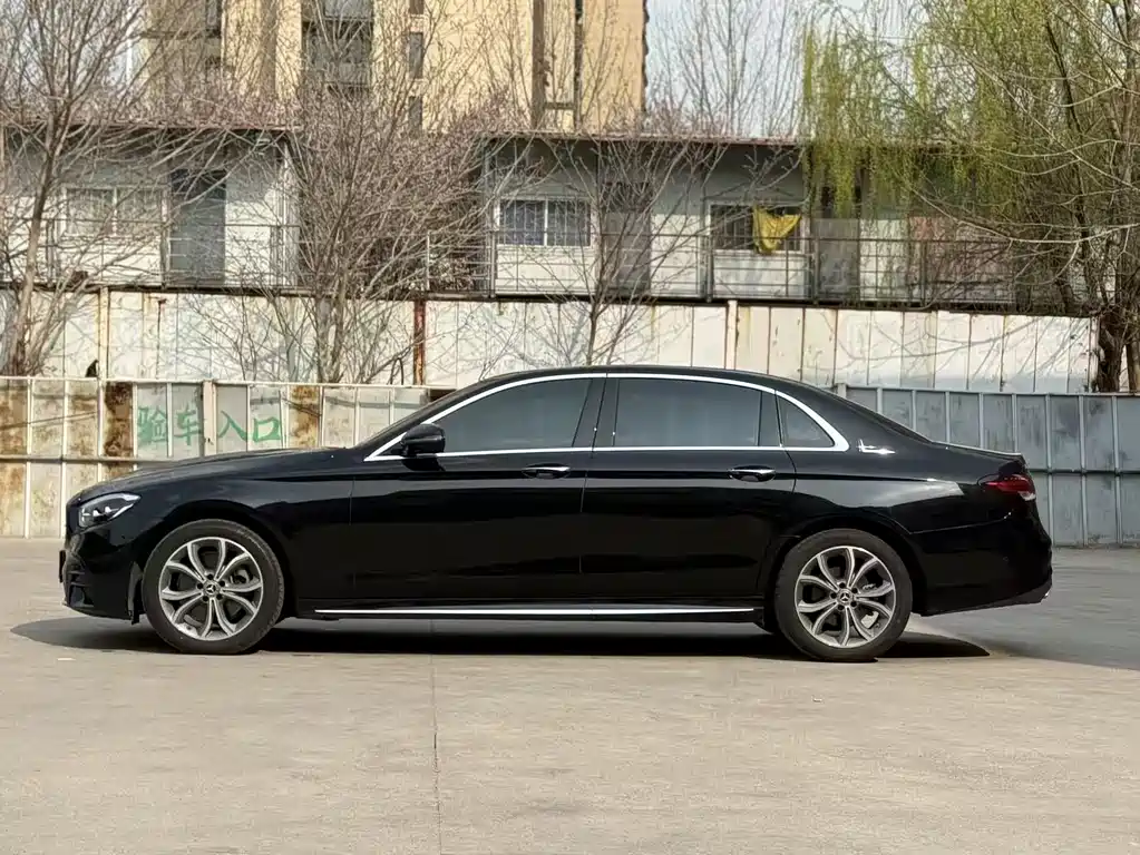 Mercedes-Benz E-Class 2021