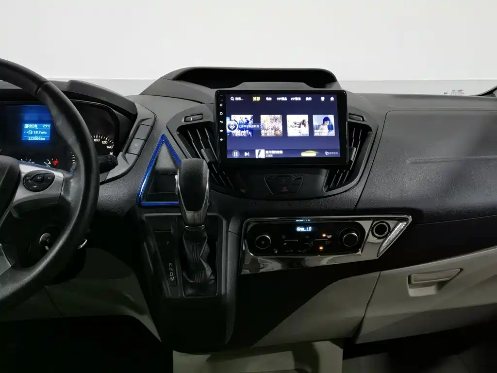 Ford Tourneo 2018 — фото 12