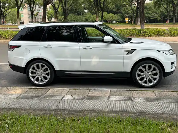 Land Rover Range Rover Sport 2015
