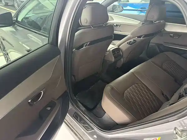 BYD Han 2025