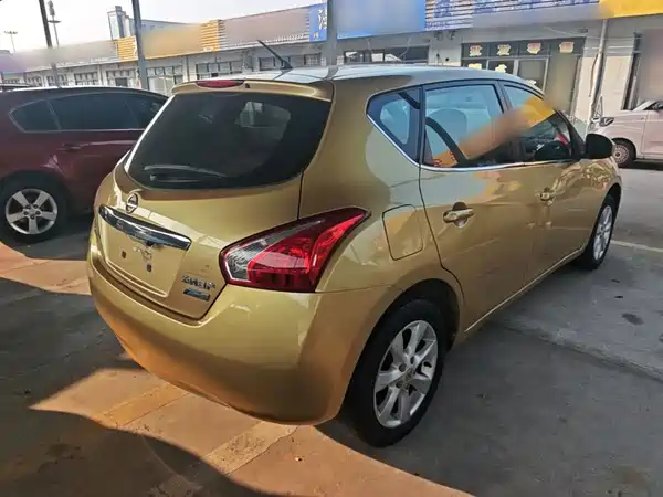 Nissan Tiida 2014