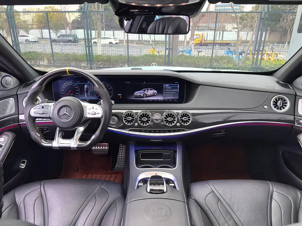 Mercedes-Benz S-Class AMG 2019 — фото 18