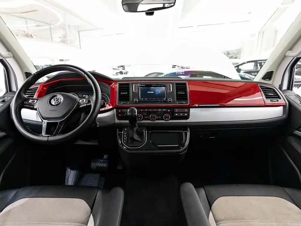 Volkswagen Multivan 2019 — фото 10