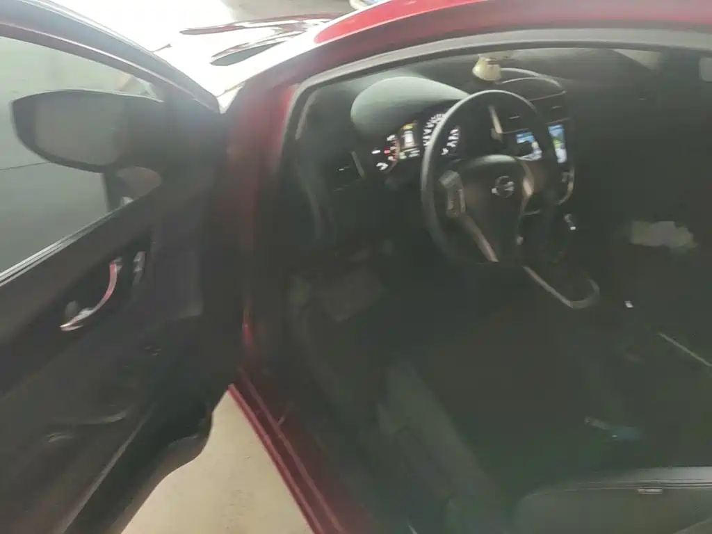 Nissan Tiida 2019 — фото 16