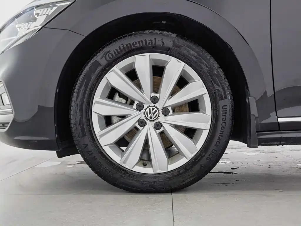 Volkswagen Passat 2019 — фото 17