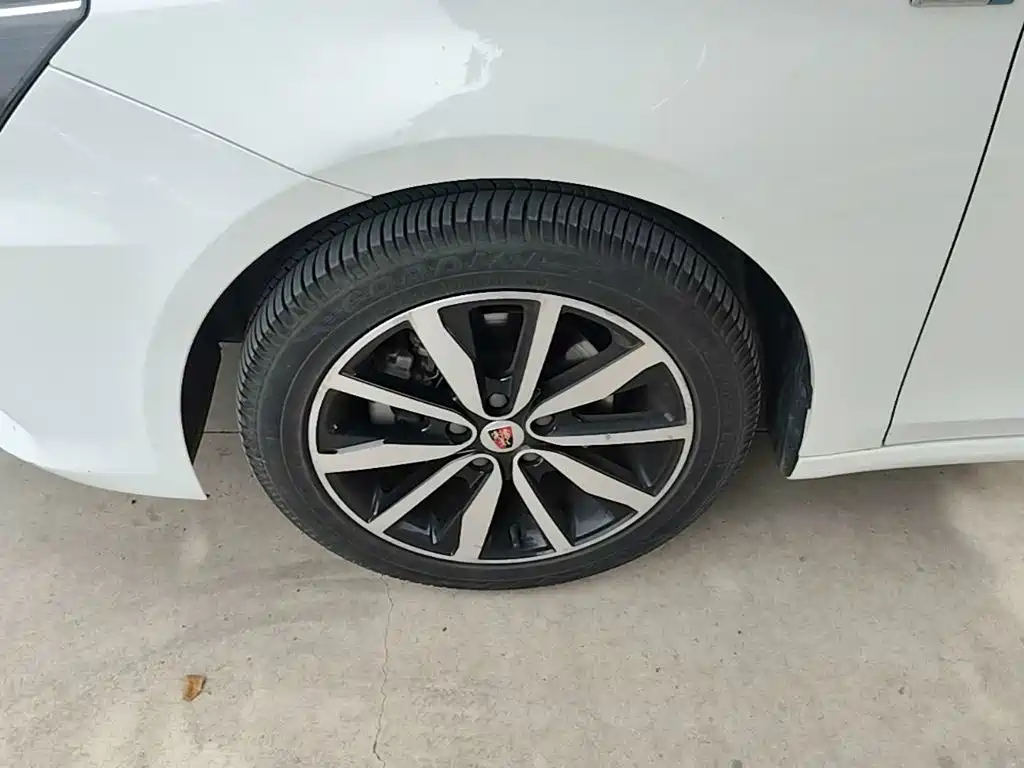 Roewe i6 Classic 2018 — фото 23