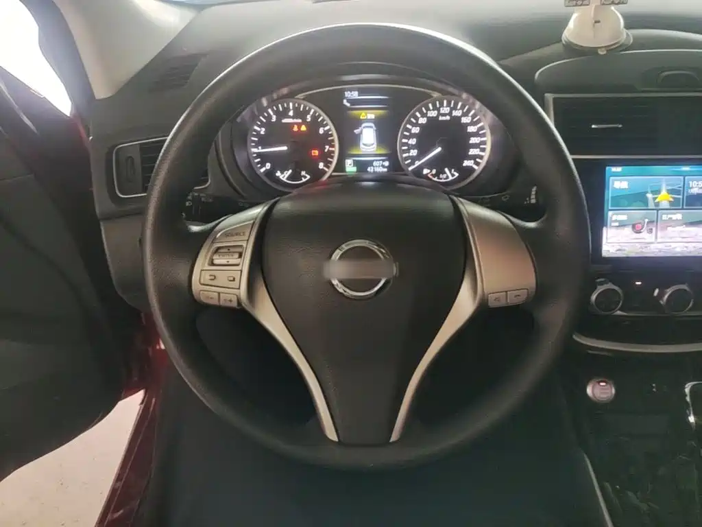 Nissan Tiida 2019 — фото 11