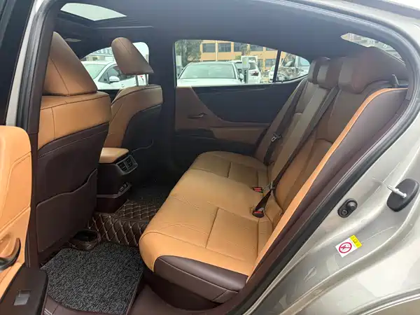 Lexus ES 2018