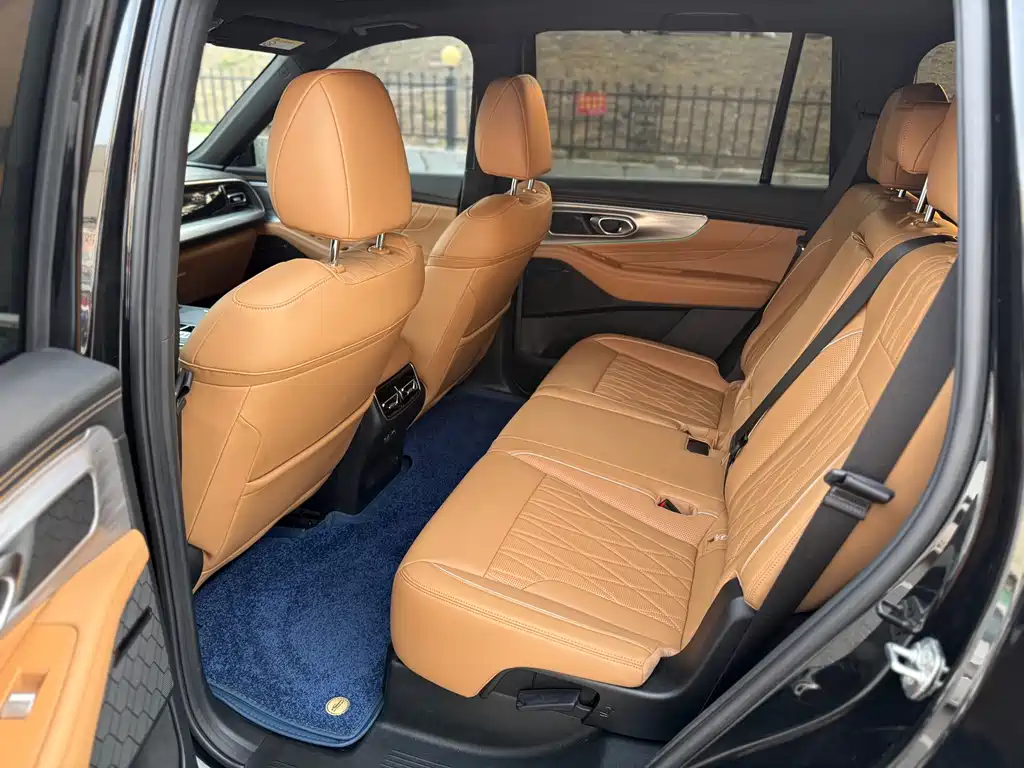 GAC Motor Trumpchi GS8 2025 — фото 8