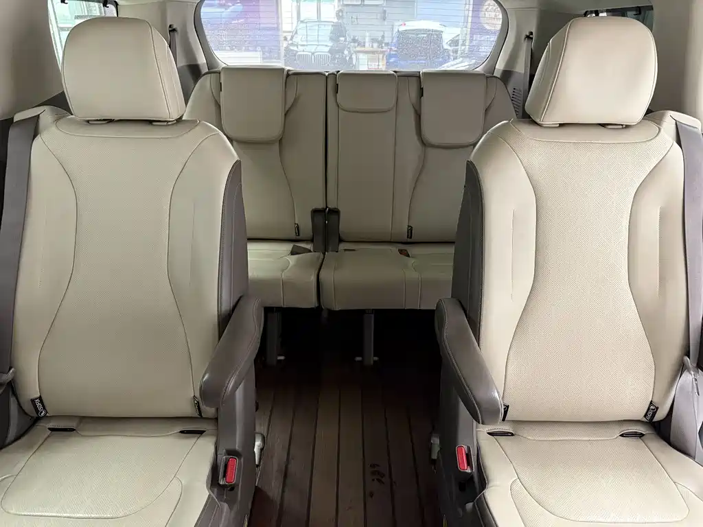 Kia Carnival 2022 — фото 10