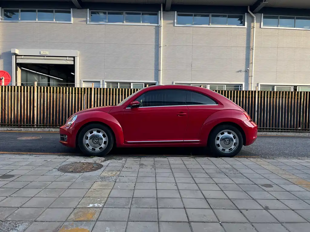 Volkswagen Beetle 2014 — фото 3