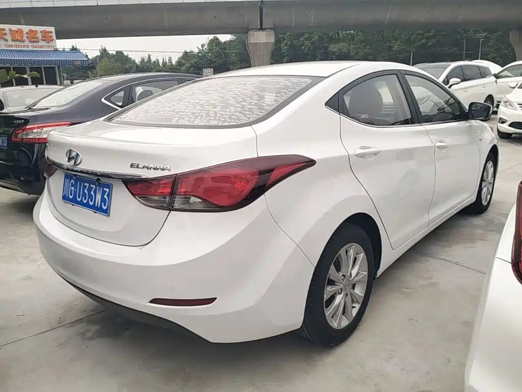 Hyundai Elantra Langdong 2016 — фото 7