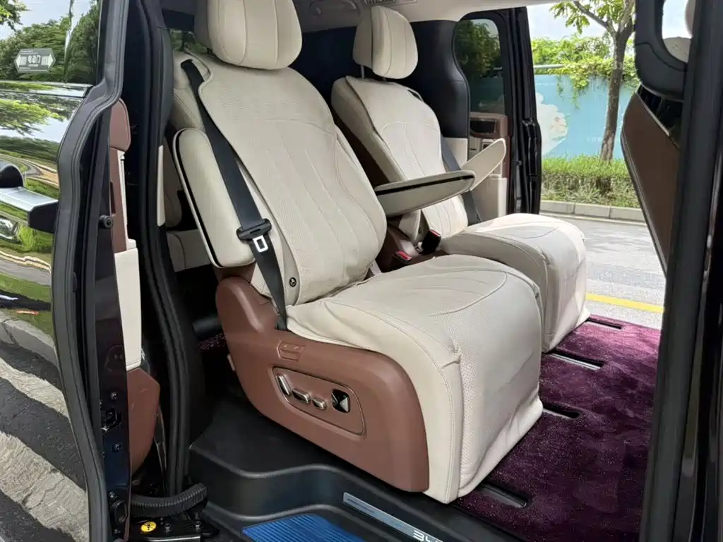 BYD Xia 2025 — фото 11