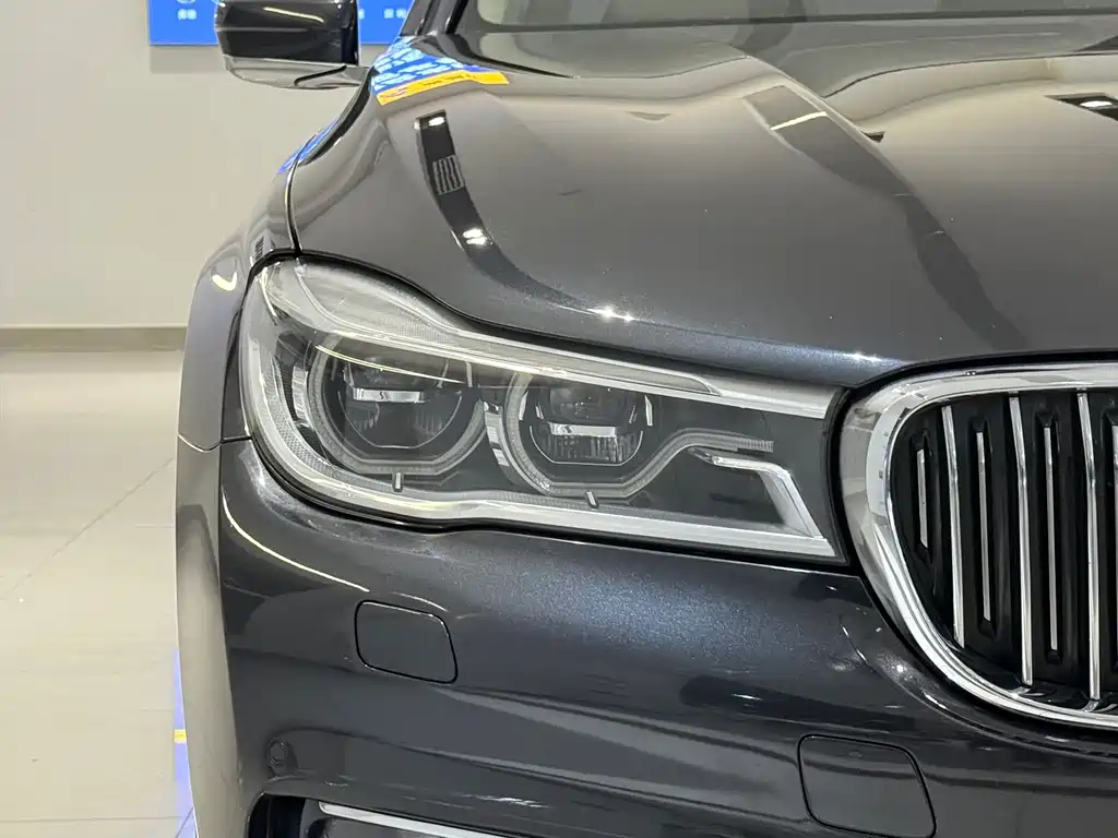 BMW 7 Series 2017 — фото 4