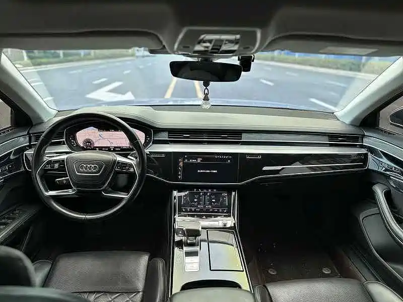 Audi A8 2023