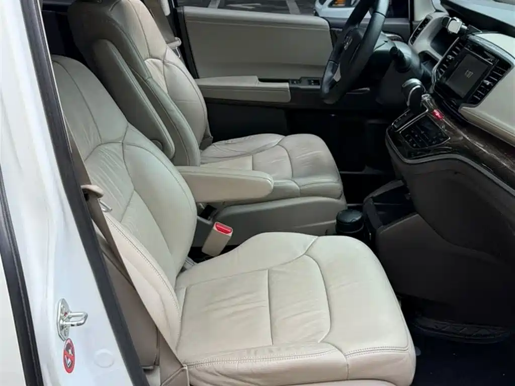 Honda Odyssey 2015 — фото 6