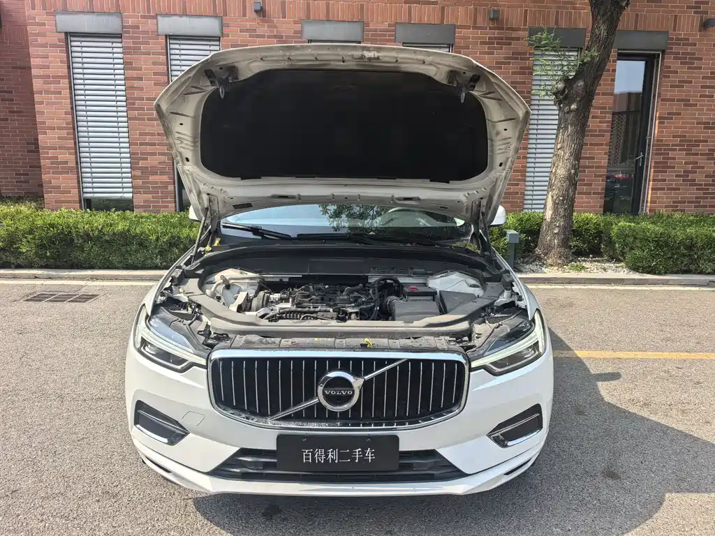 Volvo XC60 2020 — фото 20