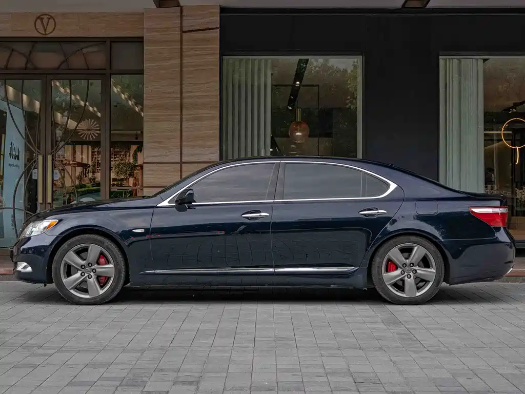Lexus LS 2009