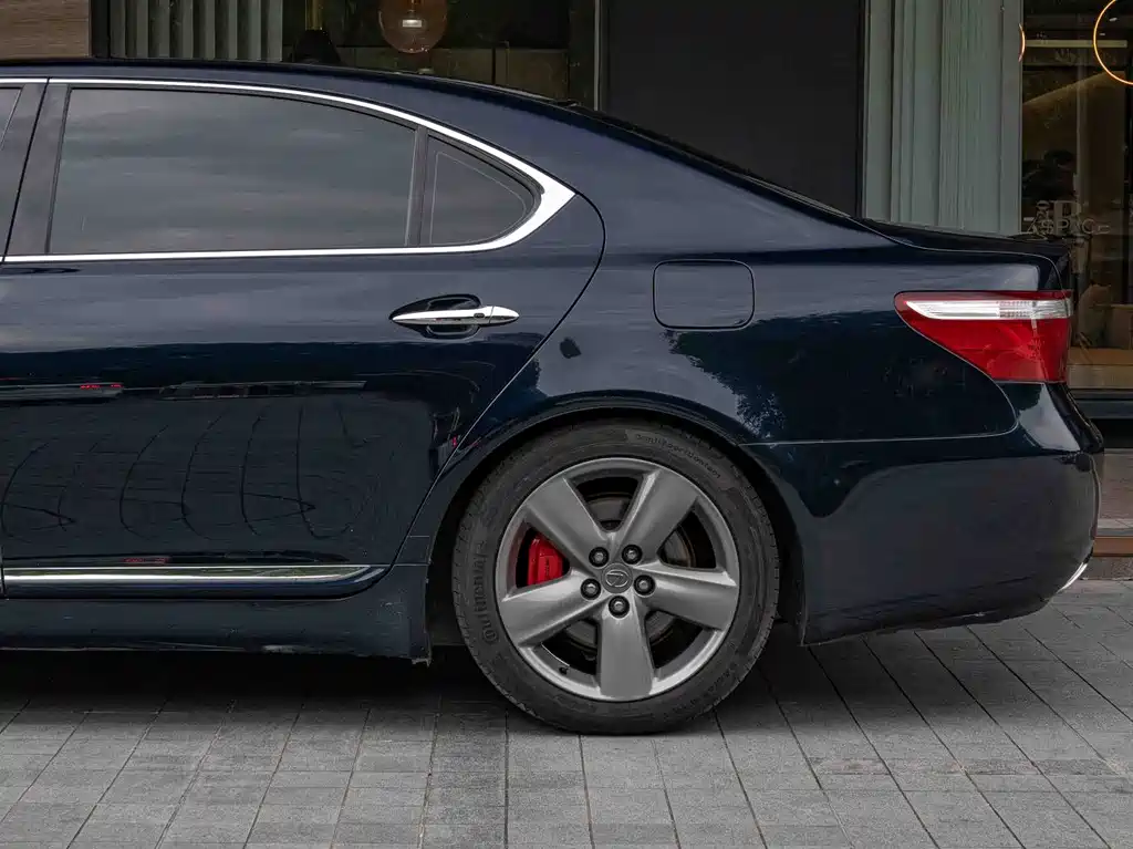 Lexus LS 2009