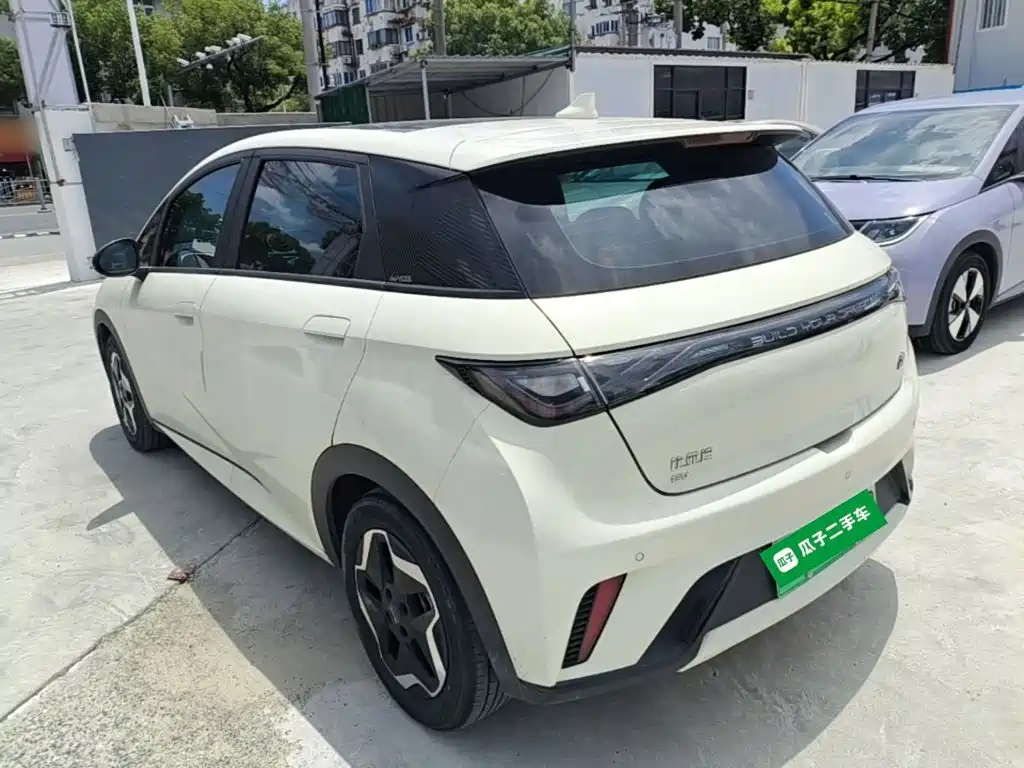BYD Dolphin 2023
