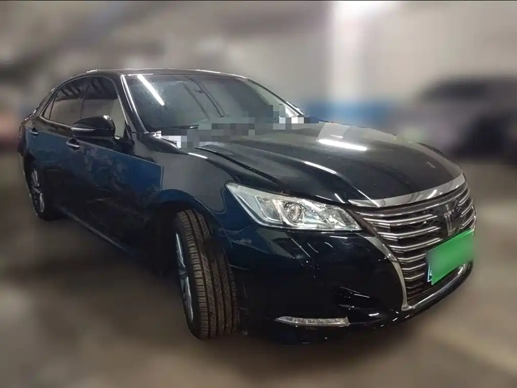 Toyota Crown 2015 — фото 25