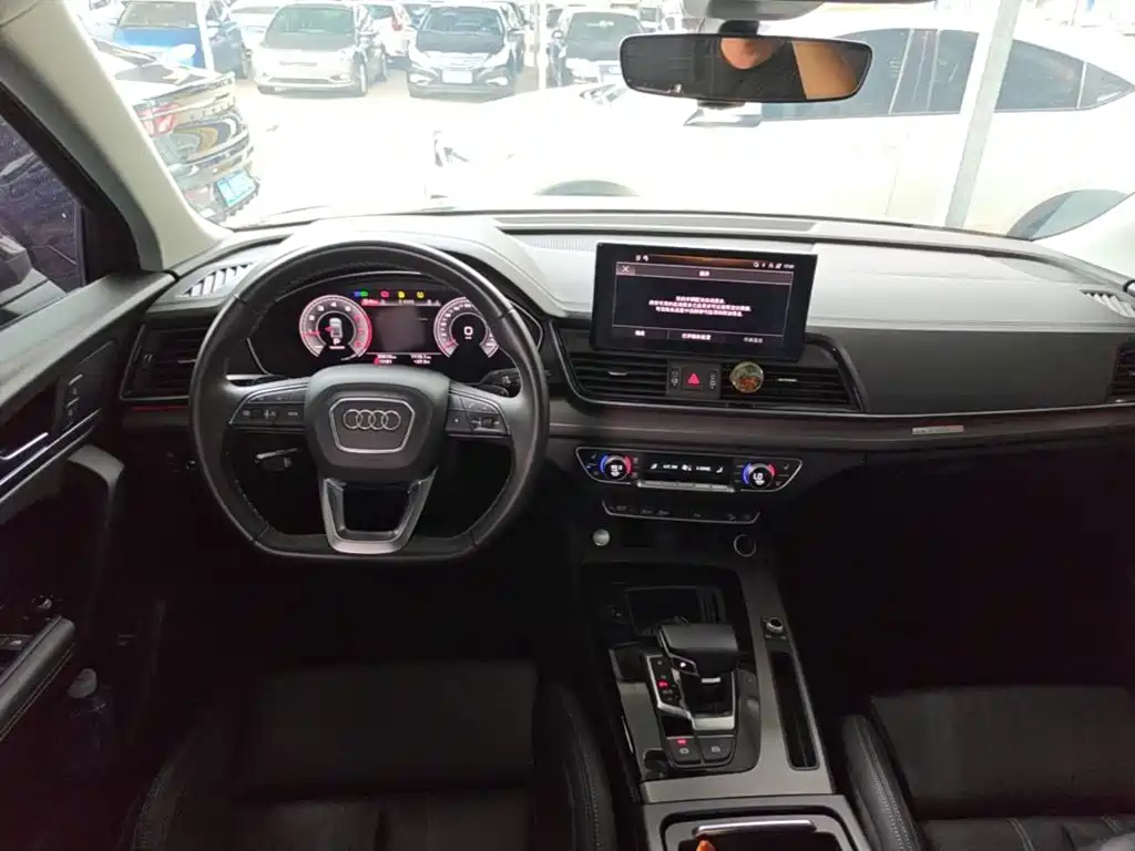 Audi Q5L 2022 — фото 10