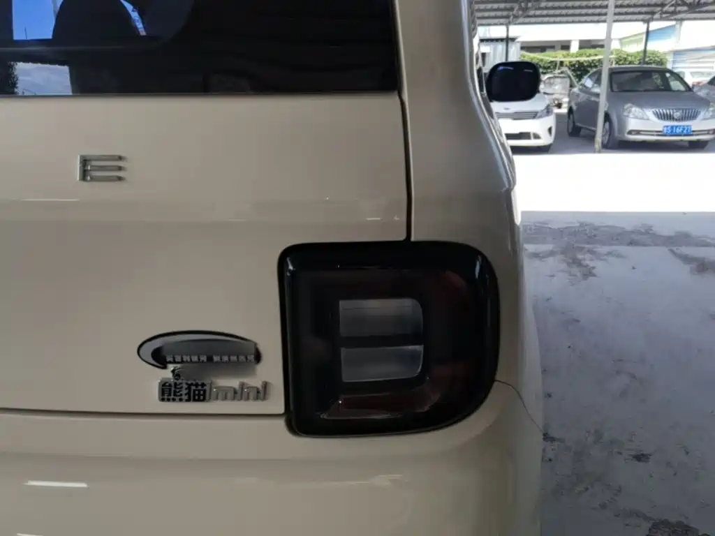 Geely Galaxy Panda 2025 — фото 24