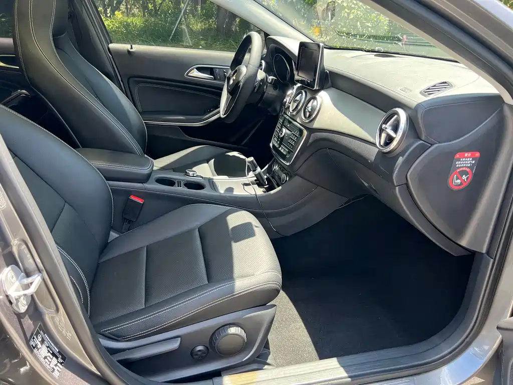 Mercedes-Benz GLA 2016 — фото 12