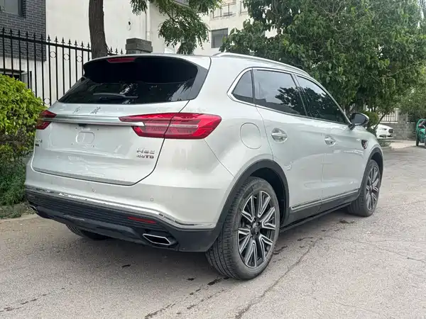 Hongqi HS5 2022