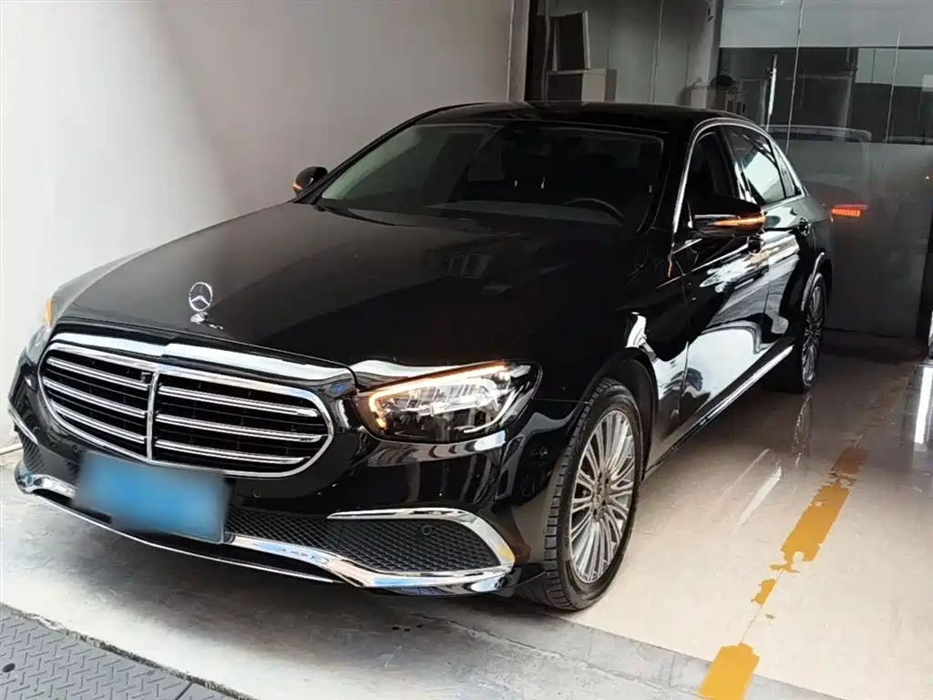 Mercedes-Benz E-Class 2023 — фото 2
