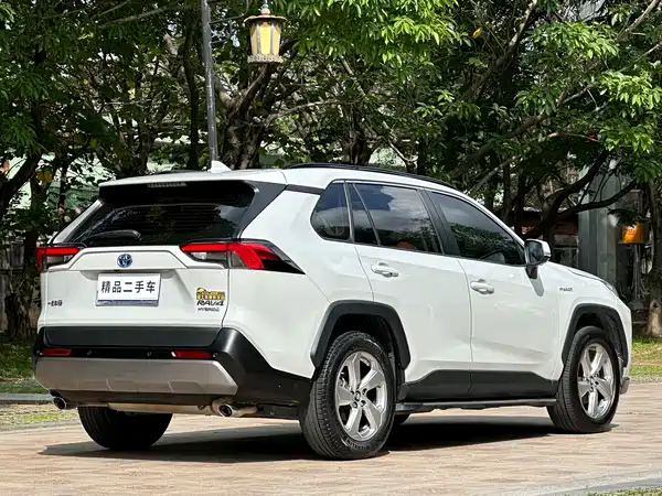 Toyota RAV4 2021