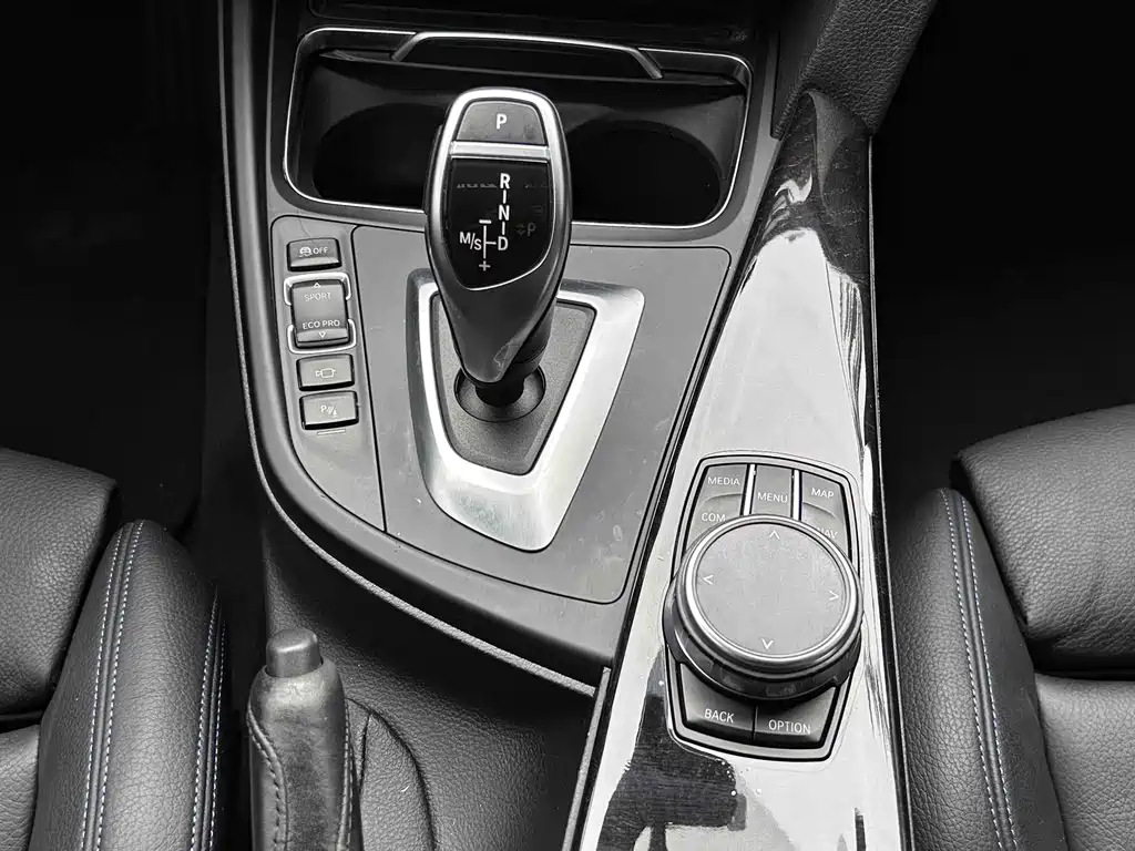 BMW 4 Series 2018 — фото 18