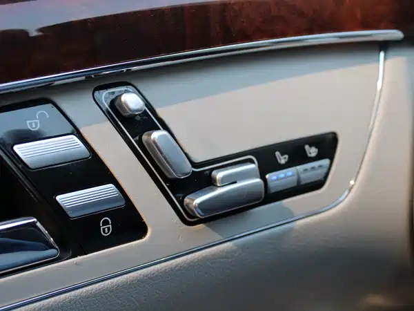 Mercedes-Benz S-Class 2010