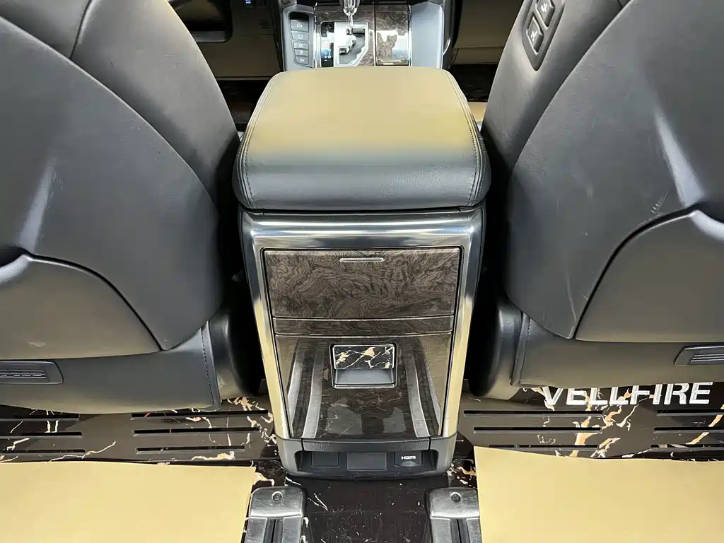 Toyota Vellfire 2020 — фото 24