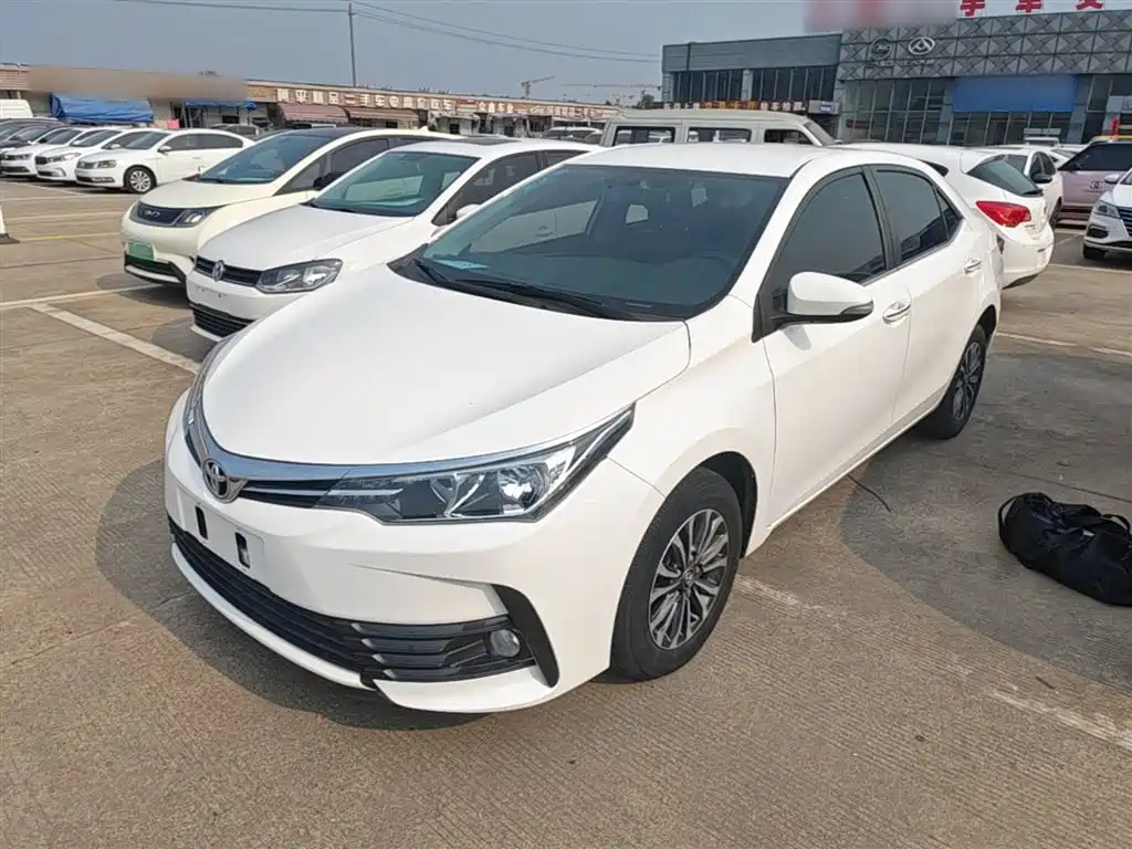 Toyota Corolla 2019 — фото 2