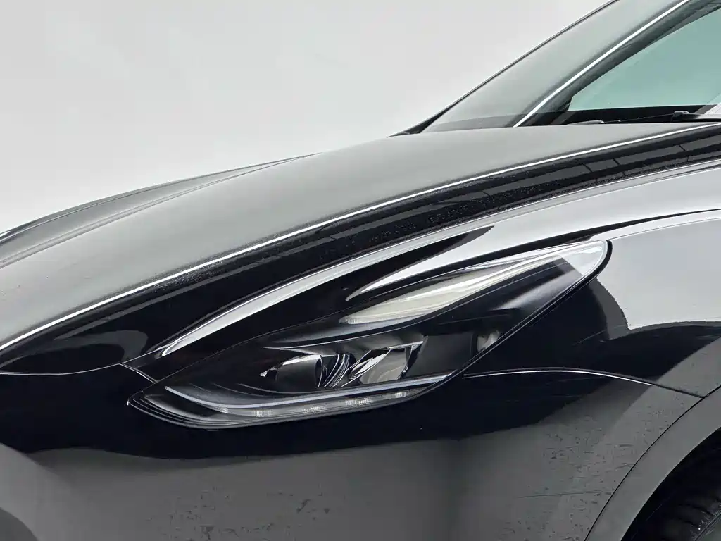 Tesla Model Y 2022 — фото 19